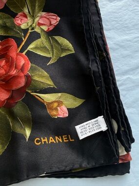 Vintage CHANEL Silk Scarf Camellia Gold Chain Print Made in Italy 33” Square